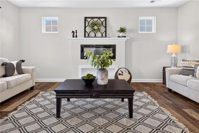 609 Shasta DR, Chesapeake, VA 23320