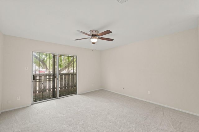 5005 Georgi Lane 73, Houston, TX 77092