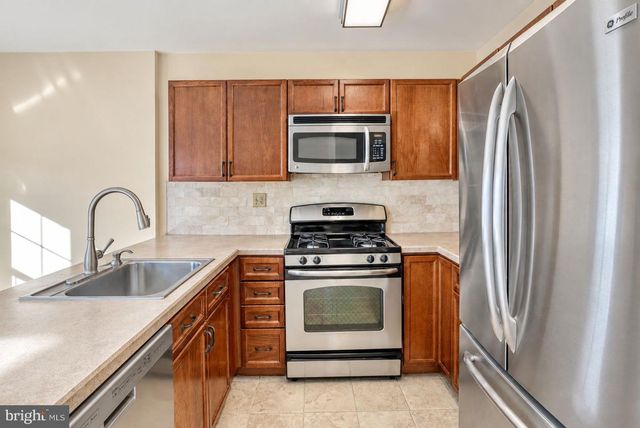 102 POPLAR CT, Collegeville, PA 19426