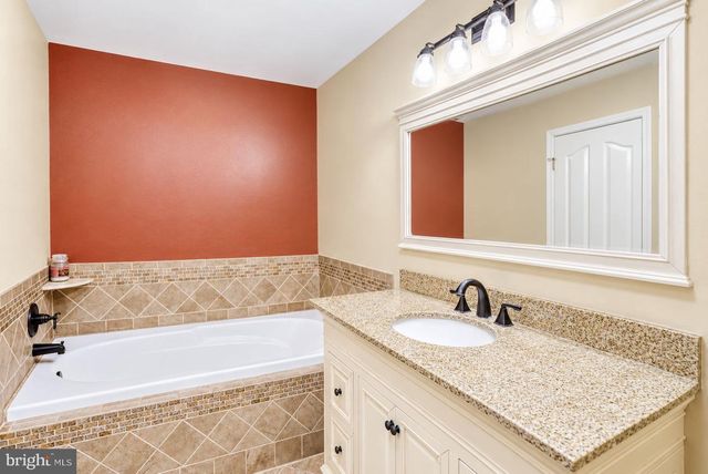 102 POPLAR CT, Collegeville, PA 19426