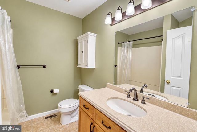 102 POPLAR CT, Collegeville, PA 19426