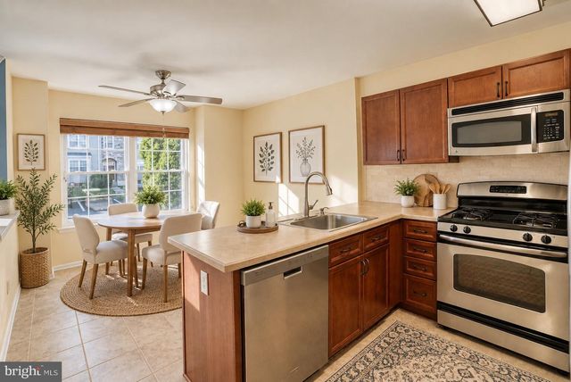 102 POPLAR CT, Collegeville, PA 19426