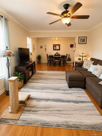 121-16 Ocean 3B, Rockaway Park, NY 11694