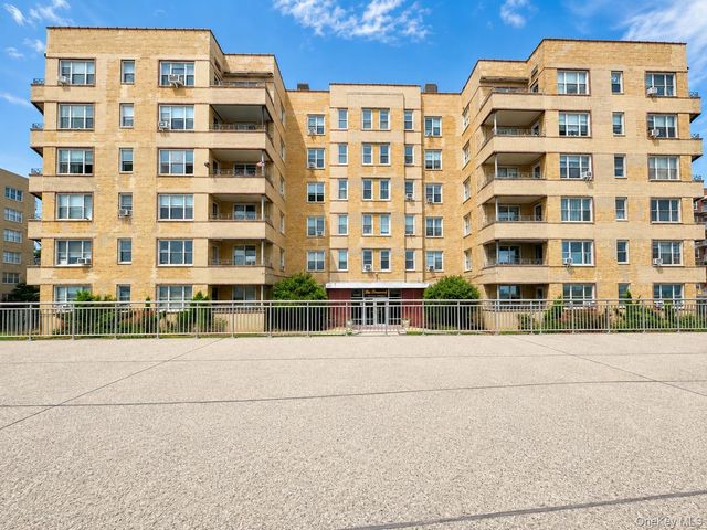 121-16 Ocean 3B, Rockaway Park, NY 11694