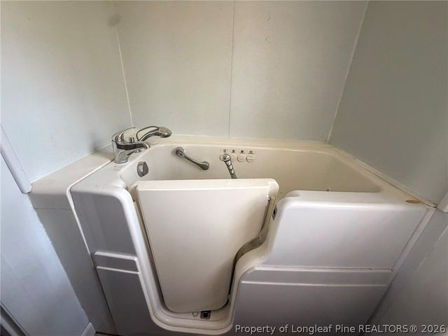 575 Veterans Road, St Pauls, NC 28384