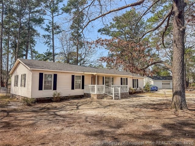 575 Veterans Road, St Pauls, NC 28384
