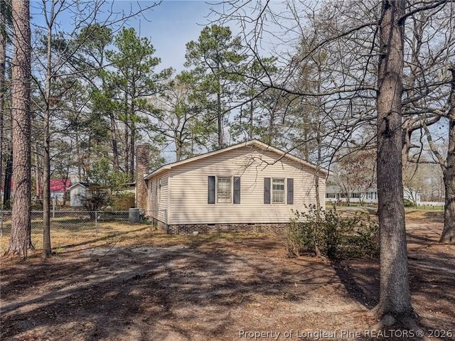 575 Veterans Road, St Pauls, NC 28384