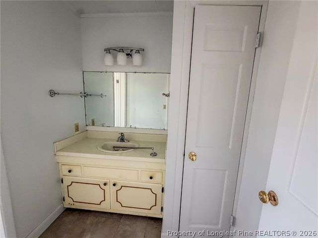 575 Veterans Road, St Pauls, NC 28384