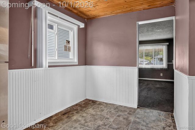 4176 Kingston Street, Dearborn Heights, MI 48125