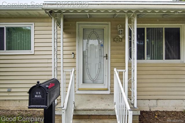 4176 Kingston Street, Dearborn Heights, MI 48125