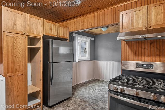 4176 Kingston Street, Dearborn Heights, MI 48125