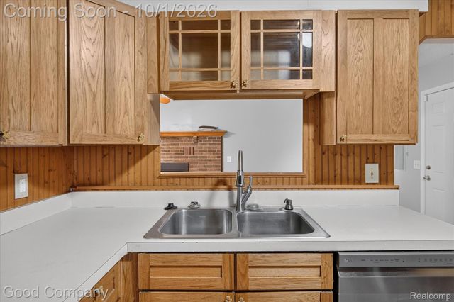 4176 Kingston Street, Dearborn Heights, MI 48125