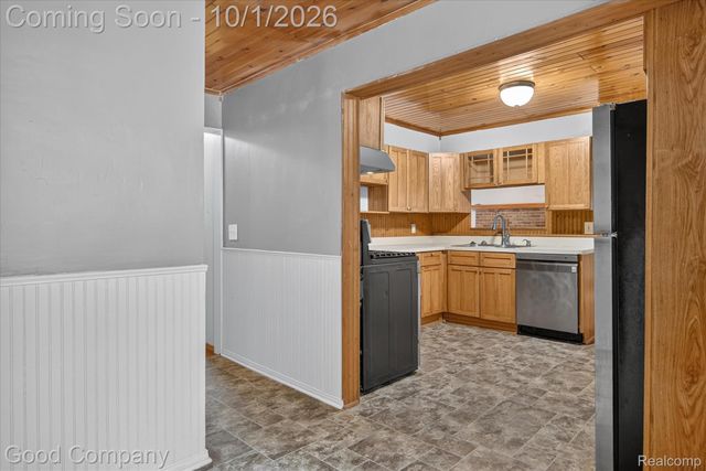 4176 Kingston Street, Dearborn Heights, MI 48125