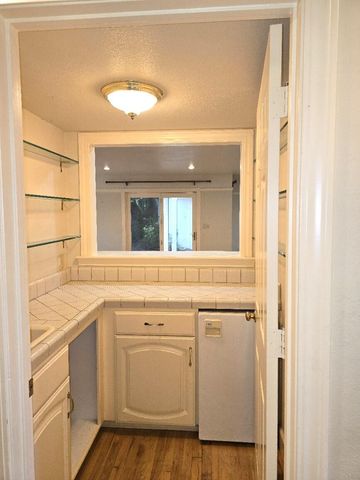 531 Aurora Place, Redding, CA 96001