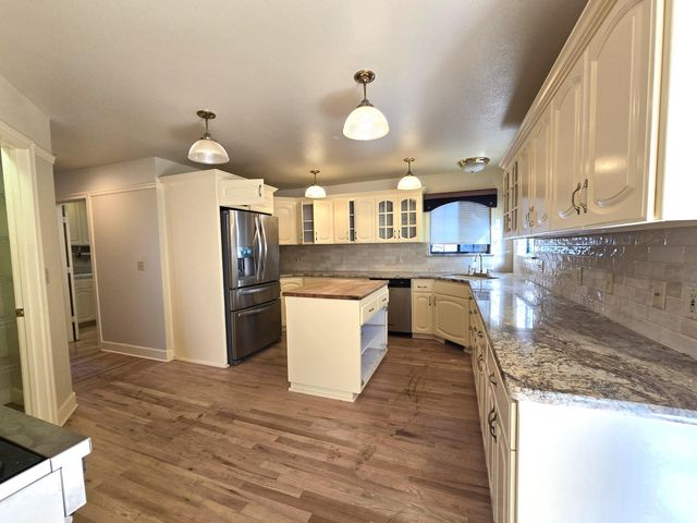 531 Aurora Place, Redding, CA 96001