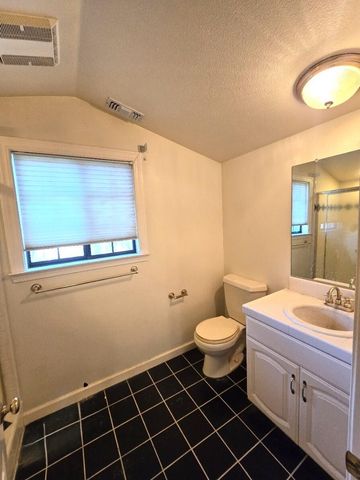 531 Aurora Place, Redding, CA 96001