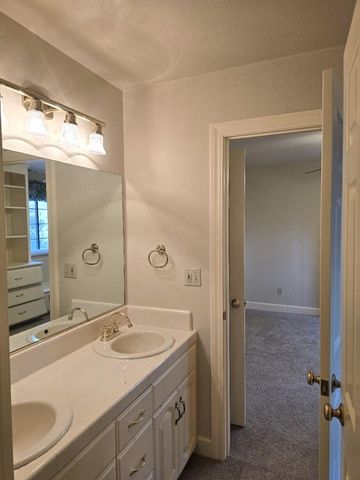 531 Aurora Place, Redding, CA 96001