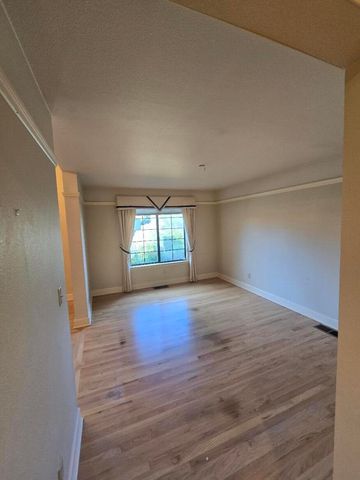 531 Aurora Place, Redding, CA 96001