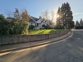 531 Aurora Place, Redding, CA 96001