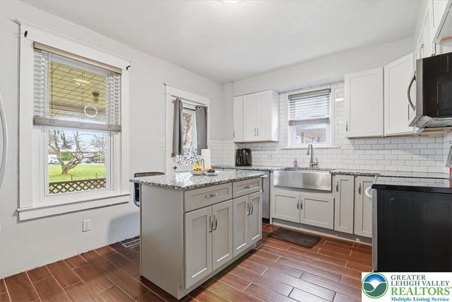 1041 Emaus Avenue, Allentown City, PA 18103