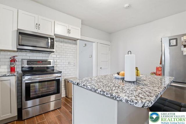 1041 Emaus Avenue, Allentown City, PA 18103
