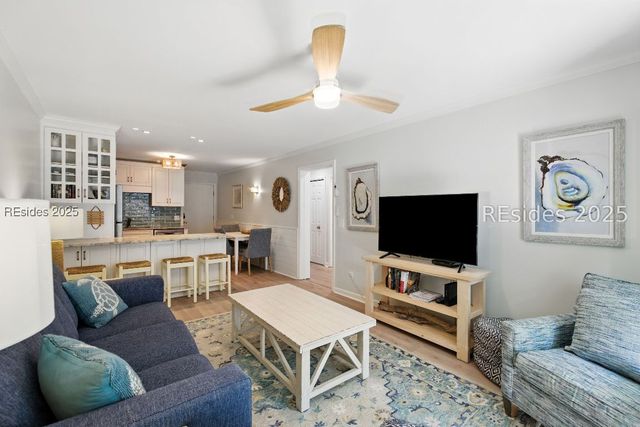 15 Forest Beach Drive 3B, Hilton Head Island, SC 29928