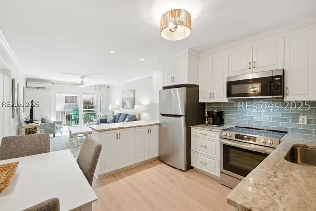15 Forest Beach Drive 3B, Hilton Head Island, SC 29928