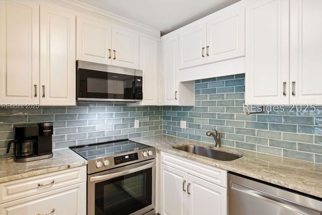 15 Forest Beach Drive 3B, Hilton Head Island, SC 29928