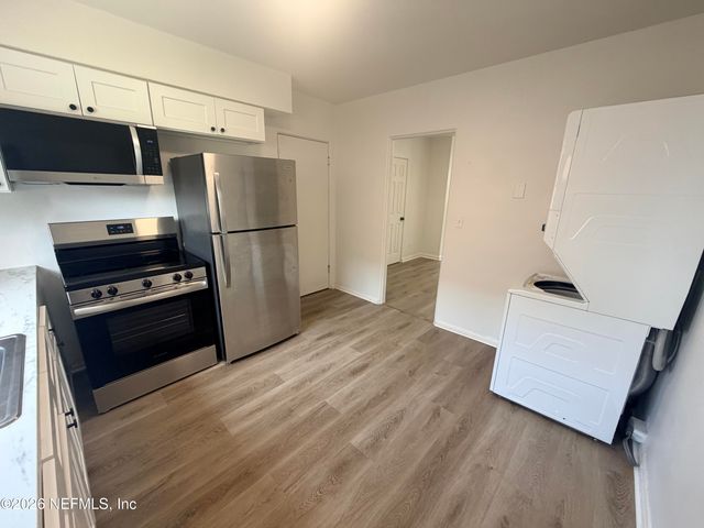 5452 PLAYA Way, Jacksonville, FL 32211