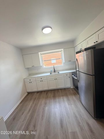 5452 PLAYA Way, Jacksonville, FL 32211