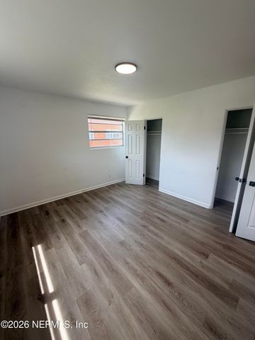 5452 PLAYA Way, Jacksonville, FL 32211