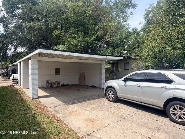 5452 PLAYA Way, Jacksonville, FL 32211