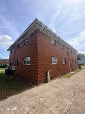 5452 PLAYA Way, Jacksonville, FL 32211