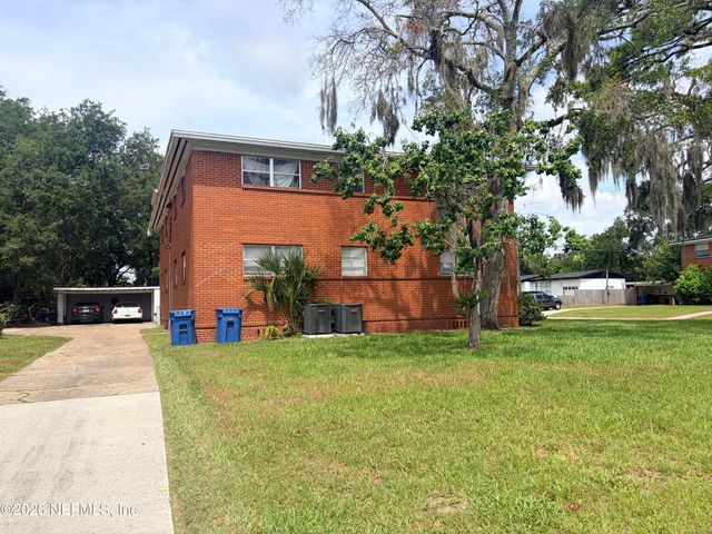 5452 PLAYA Way, Jacksonville, FL 32211