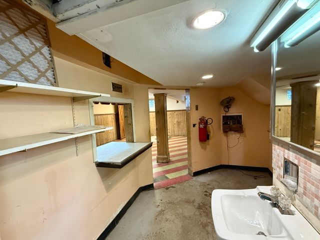 10416 S Sacramento Avenue, Chicago, IL 60655