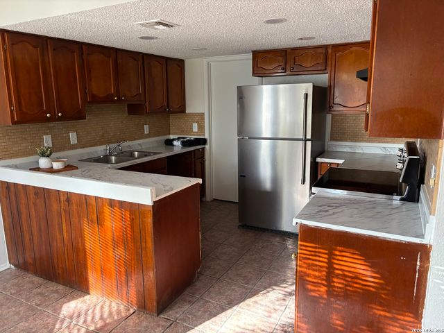 9619 Annandale, San Antonio, TX 78239