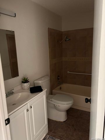 9619 Annandale, San Antonio, TX 78239