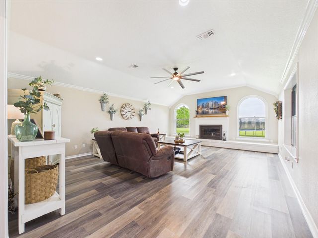 4610 Mustang Rd Road, Alvin, TX 77511