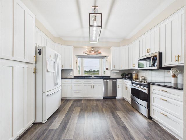 4610 Mustang Rd Road, Alvin, TX 77511
