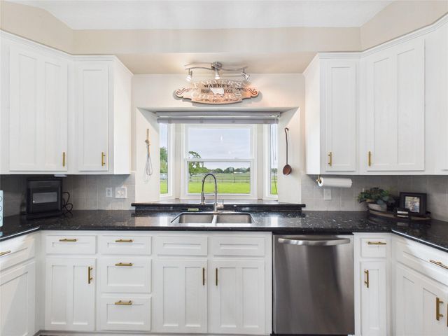 4610 Mustang Rd Road, Alvin, TX 77511