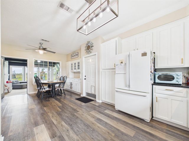 4610 Mustang Rd Road, Alvin, TX 77511