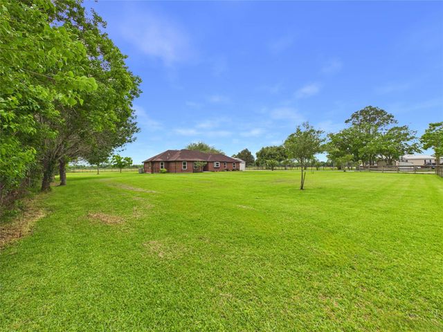 4610 Mustang Rd Road, Alvin, TX 77511
