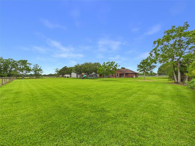4610 Mustang Rd Road, Alvin, TX 77511