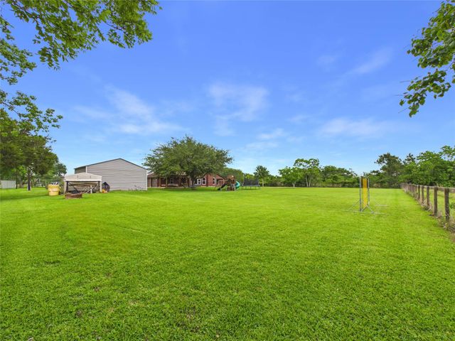 4610 Mustang Rd Road, Alvin, TX 77511