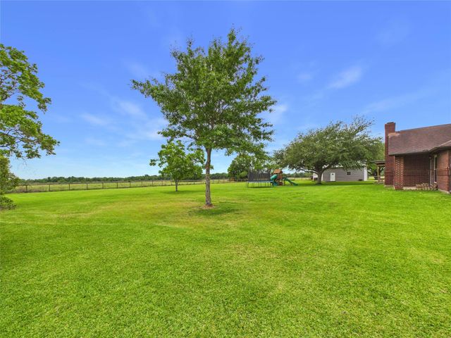 4610 Mustang Rd Road, Alvin, TX 77511