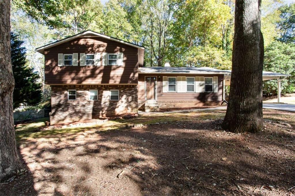 954 Camp Creek Drive, Lilburn, GA 30047