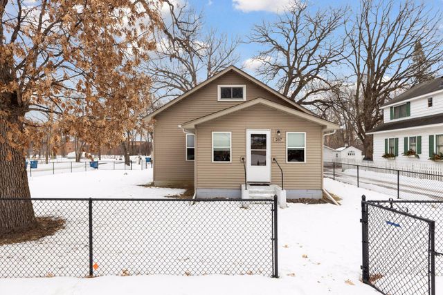 267 3rd Street NW, Forest Lake, MN 55025