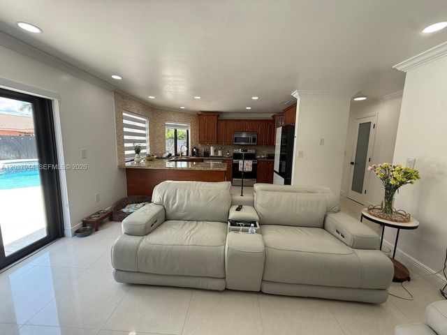 14832 SW 169th Ln, Miami, FL 33187