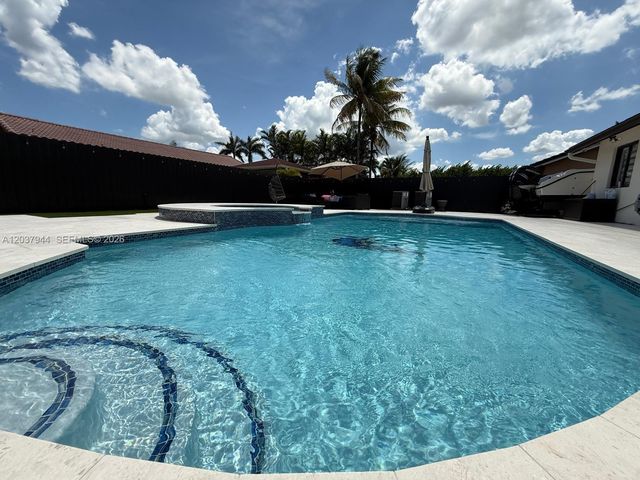 14832 SW 169th Ln, Miami, FL 33187