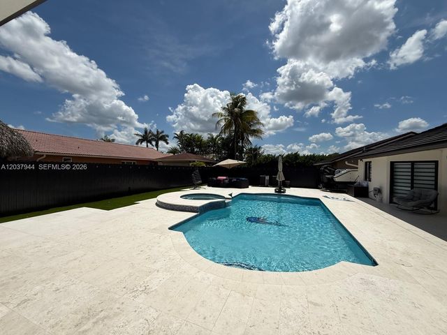 14832 SW 169th Ln, Miami, FL 33187